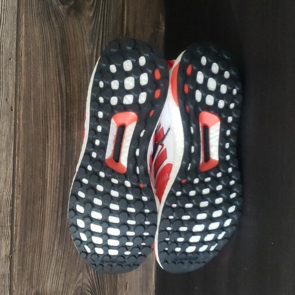 New Adidas Ultraboost Unisex Sneakers Red Running Lightweight Gym Workout Shoes - Picture 10 of 11